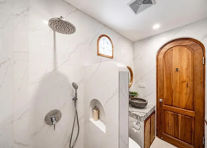 Villa Rooftop 3br With Private & Pool For Secluded Monthly