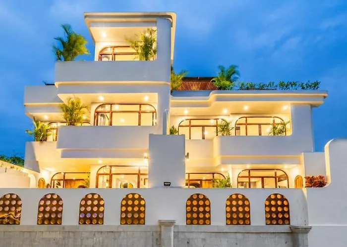 Rooftop 3br With Private & Pool For Secluded Monthly *