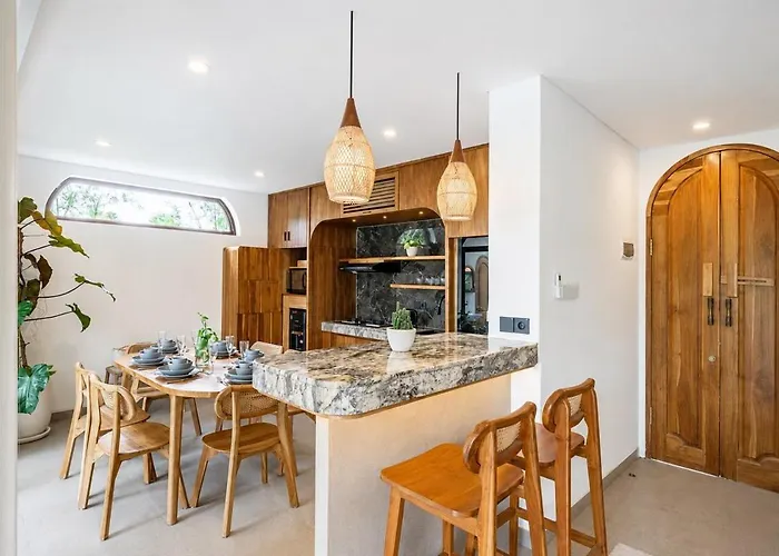 Rooftop 3br With Private & Pool For Secluded Monthly